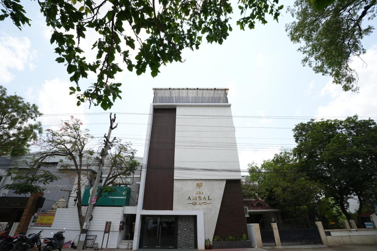 Hotel Sri Ambal Grand Virudunagar Exterior foto