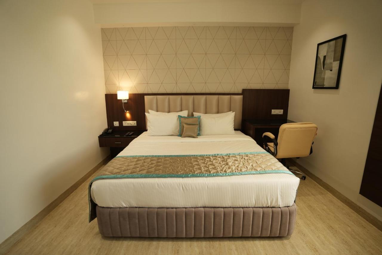 Hotel Sri Ambal Grand Virudunagar Exterior foto