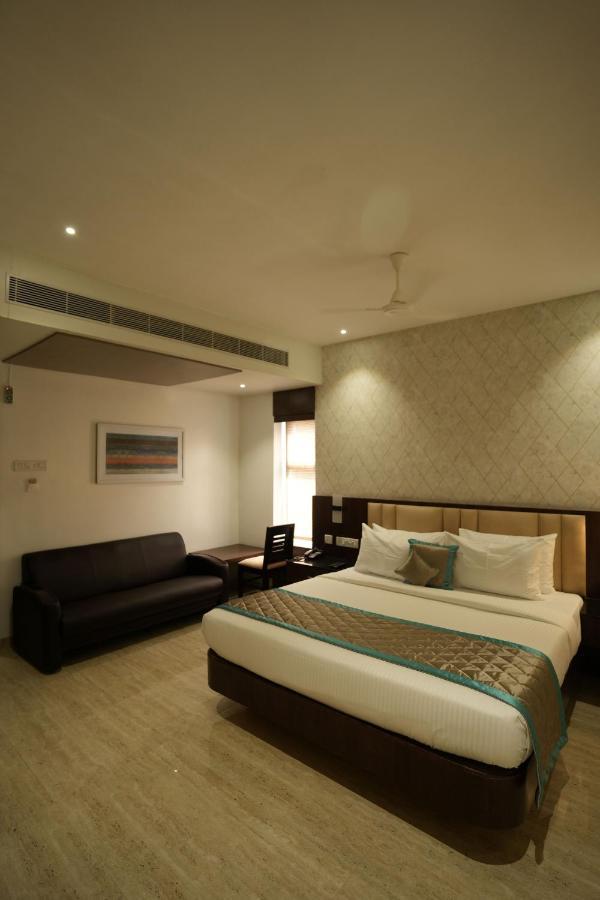 Hotel Sri Ambal Grand Virudunagar Exterior foto