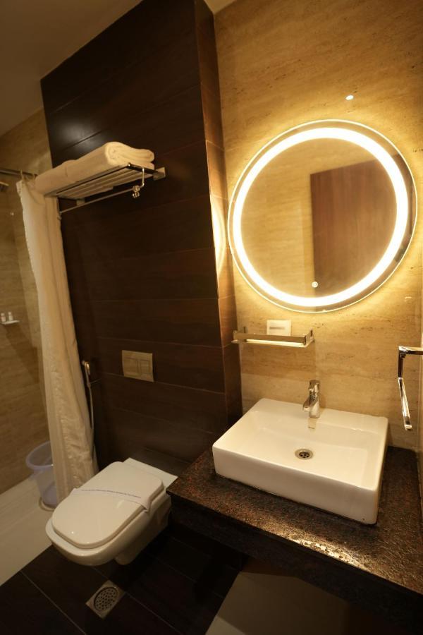 Hotel Sri Ambal Grand Virudunagar Exterior foto