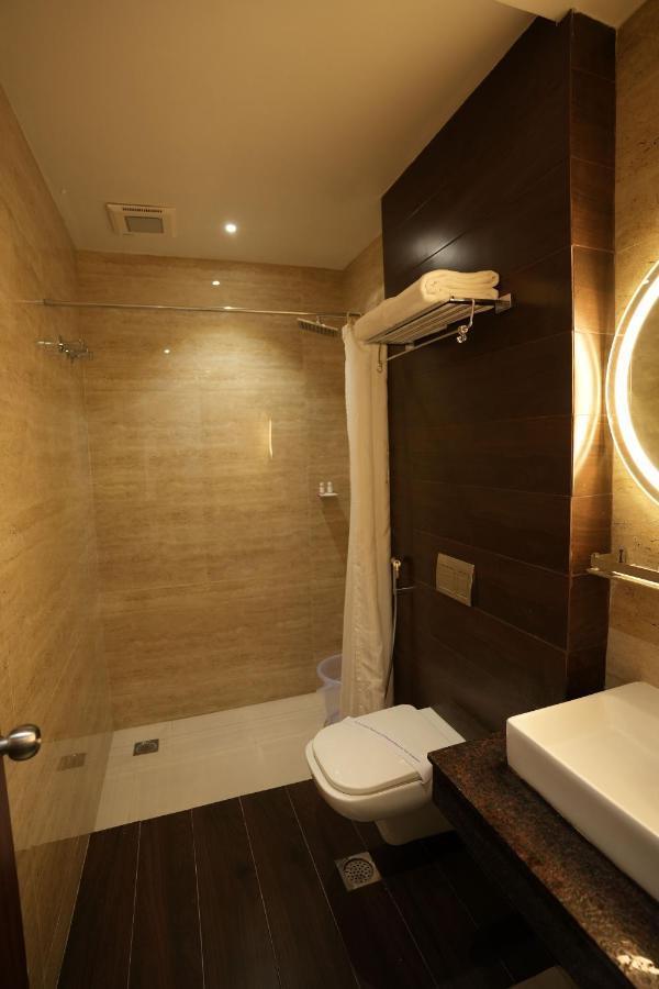 Hotel Sri Ambal Grand Virudunagar Exterior foto